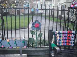Birds & Flower yarnbombing